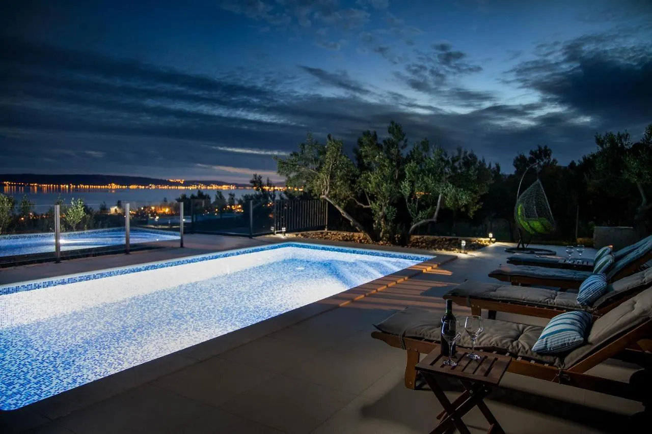 Villa Tempera Kastela Croatia