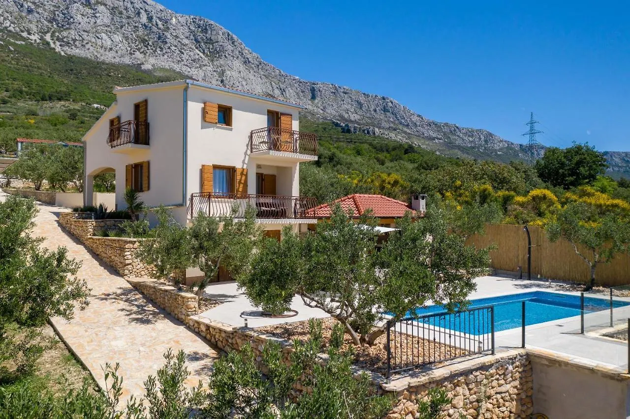 Villa Tempera Kastela Croatia