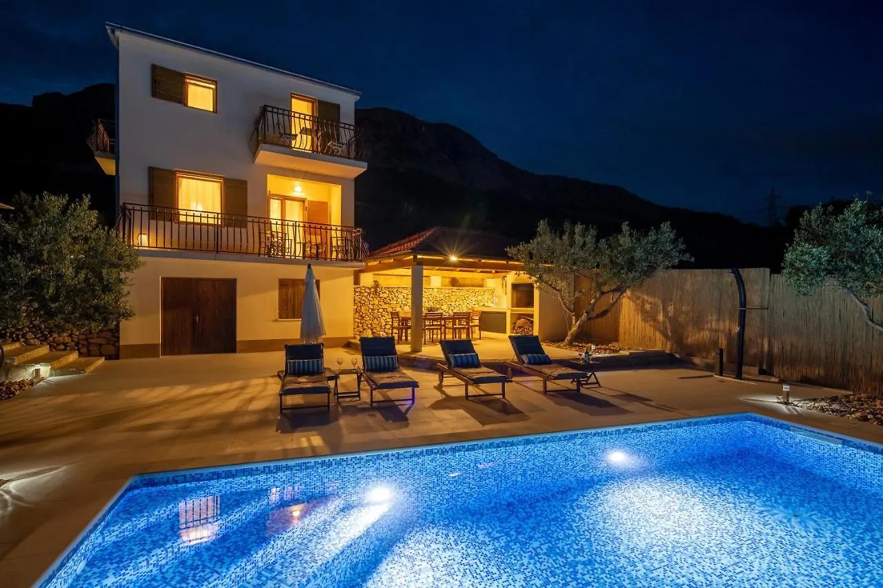 Villa Tempera Kastela Croatia