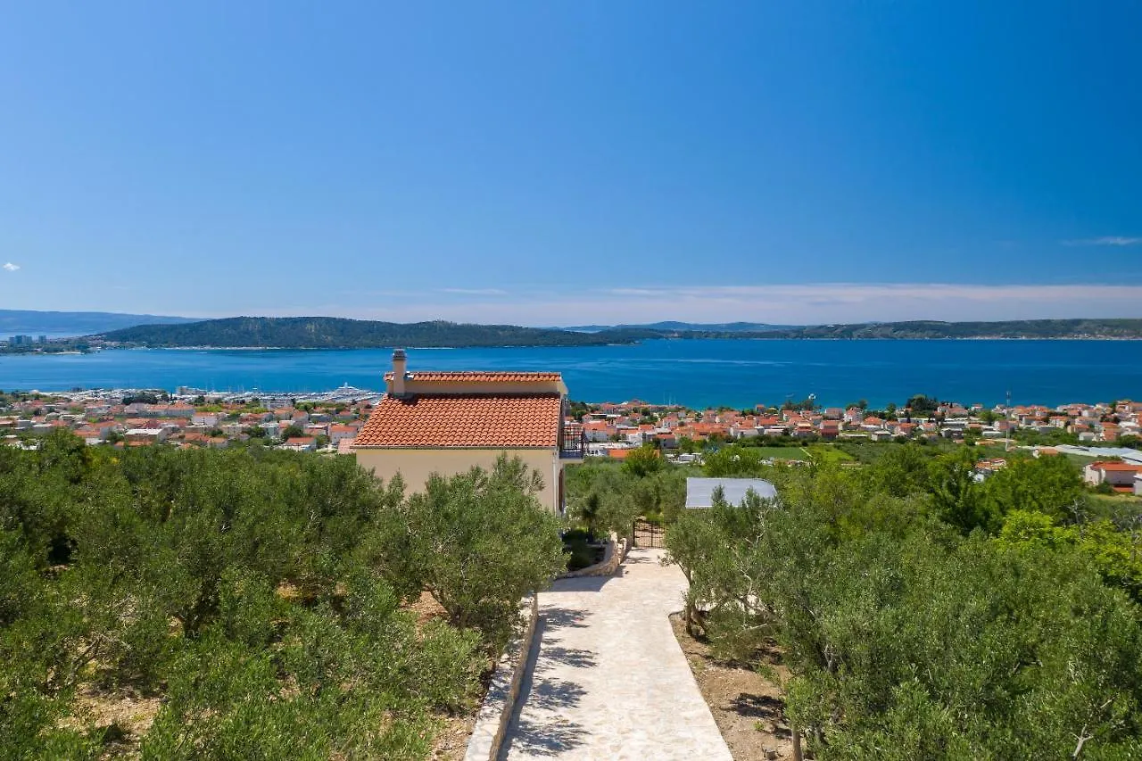 Villa Tempera Kastela